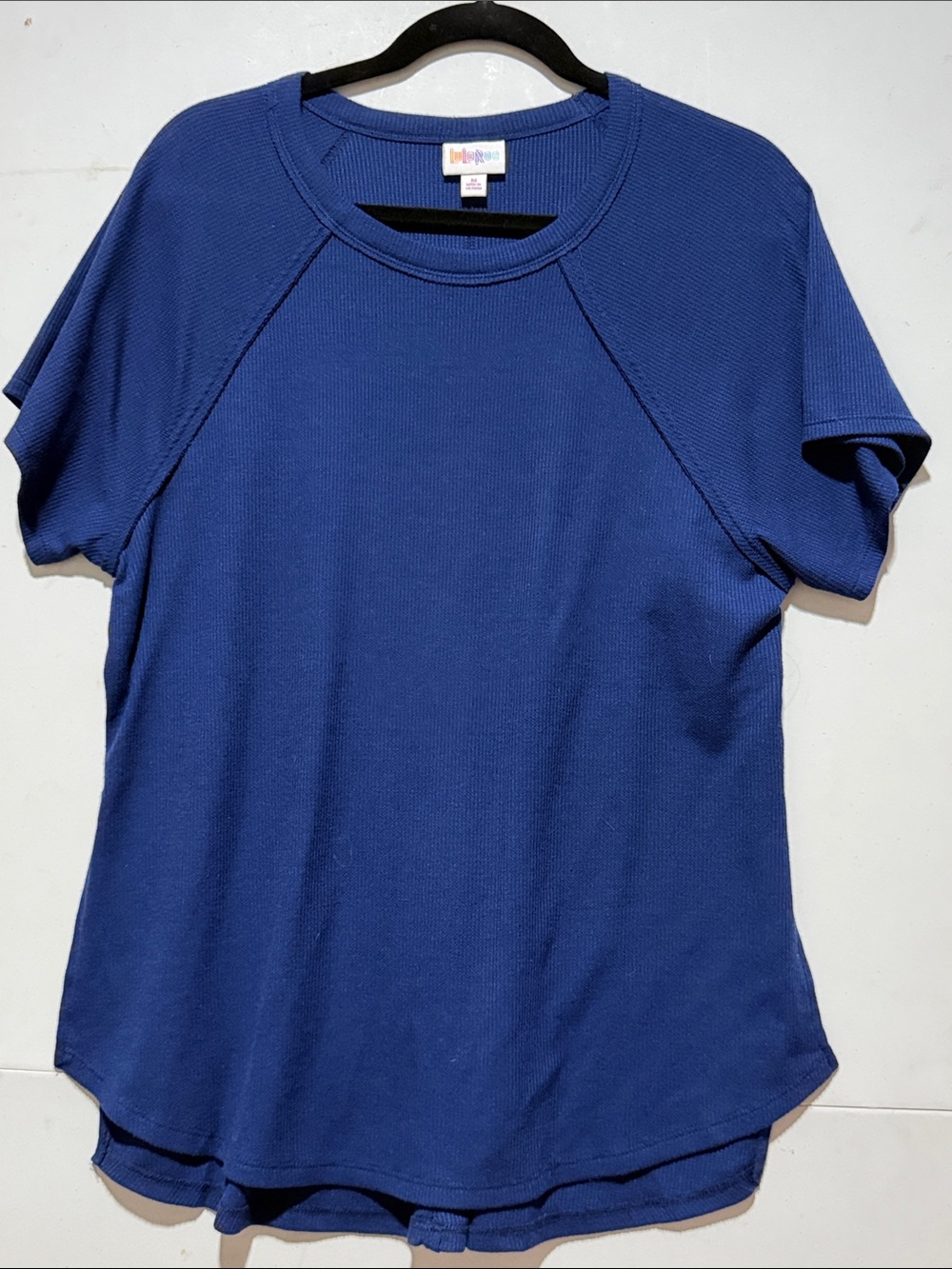 LuLaRoe Melanie Raglan Short Sleeve Crewneck Top in Royal Blue